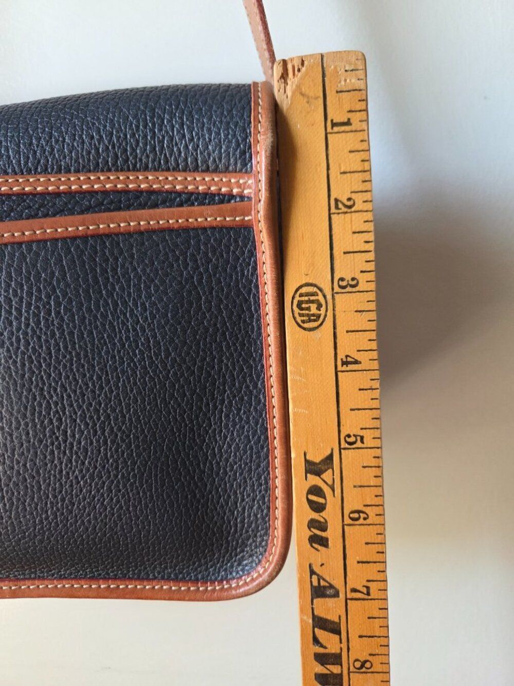 EUC DOONEY & BOURKE THICK PEBBLED GENUINE LEATHER CROSSBODY BAG - Picture 14 of 16